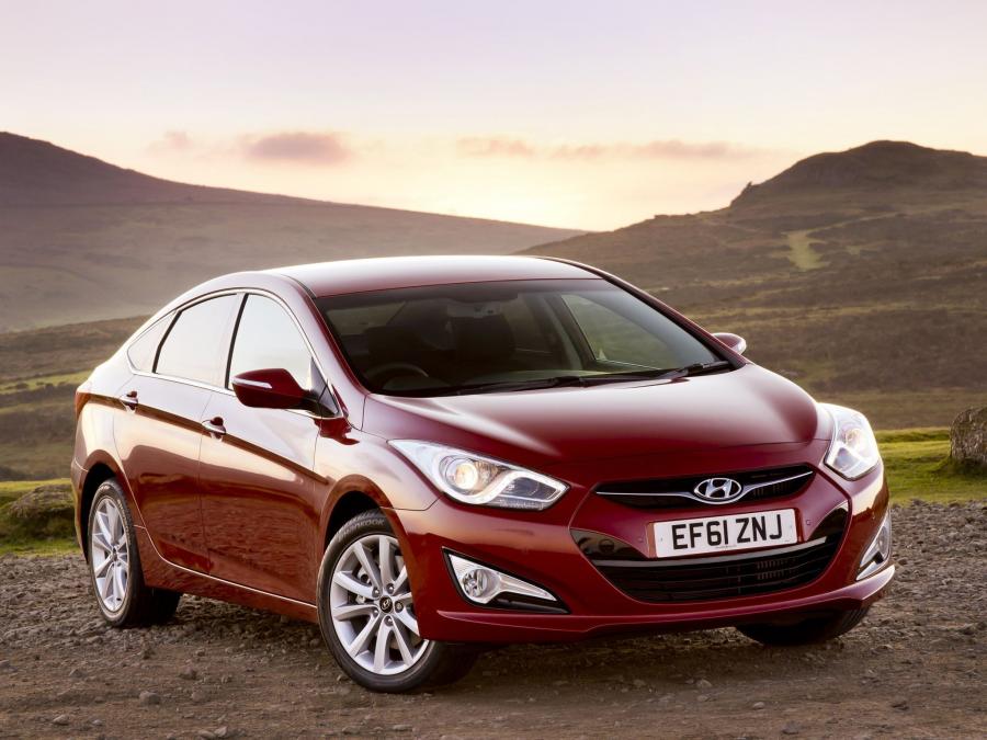  Hyundai i40 Sedan 2012 года  (UK) (фото 11 из 21)